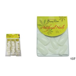 U&ntildeas Postizas Incoloras